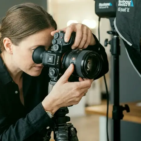 Windkuss Strauch – Porträtfotografie